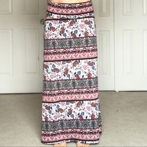 ⭐️ Maxi Skirt with long side slits